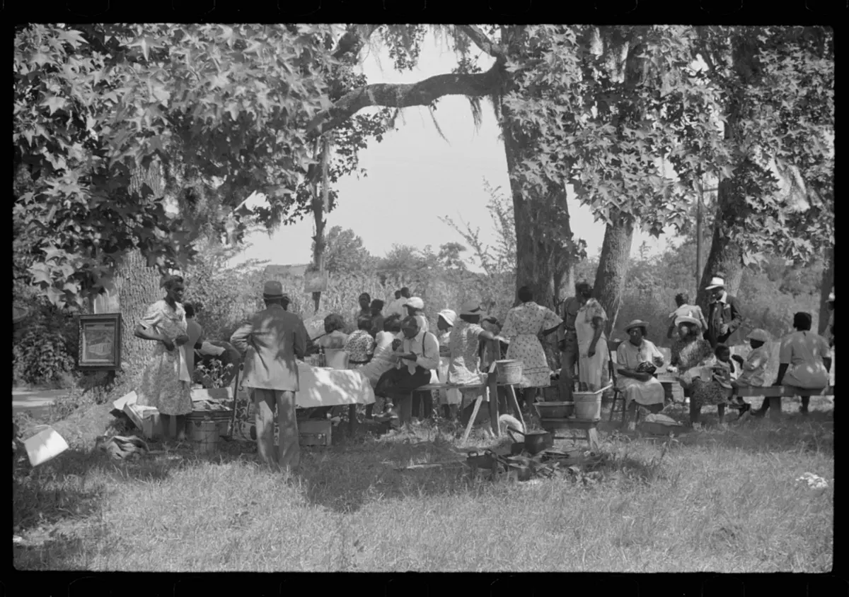 Historical photos of Gullah/Geechee communities and culture.